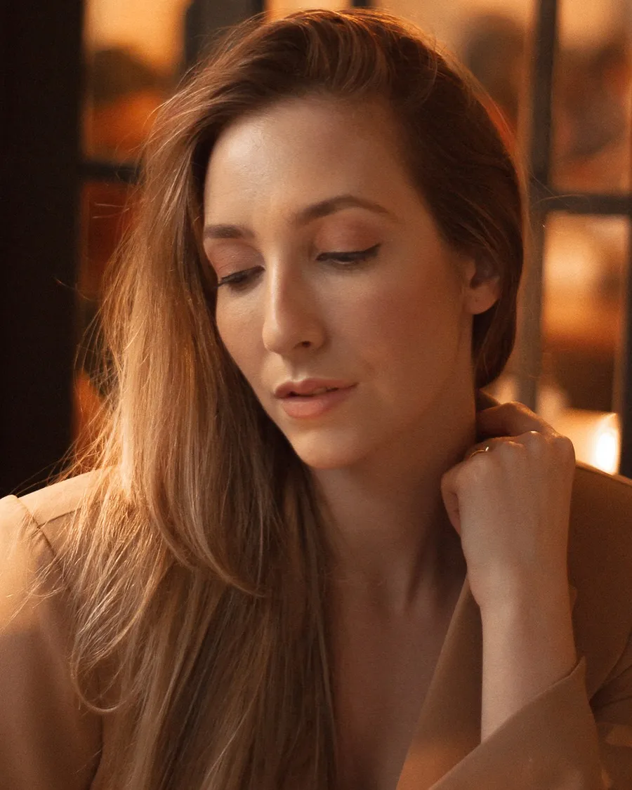 Marina Arantes - Médica e Dermatologista